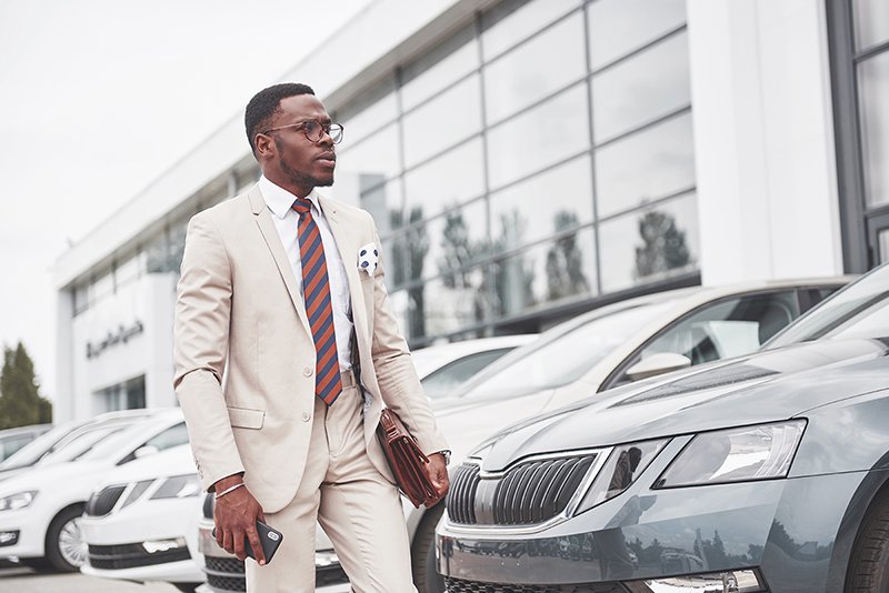 Business man 2 Landing Plus Header